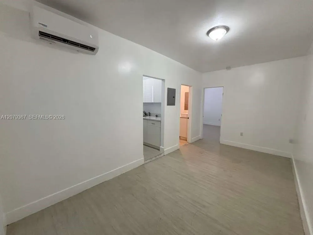 1051 NW 2nd St #8 Miami, FL 33128