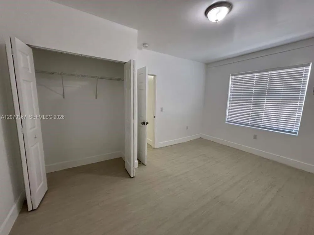 1051 NW 2nd St #8 Miami, FL 33128