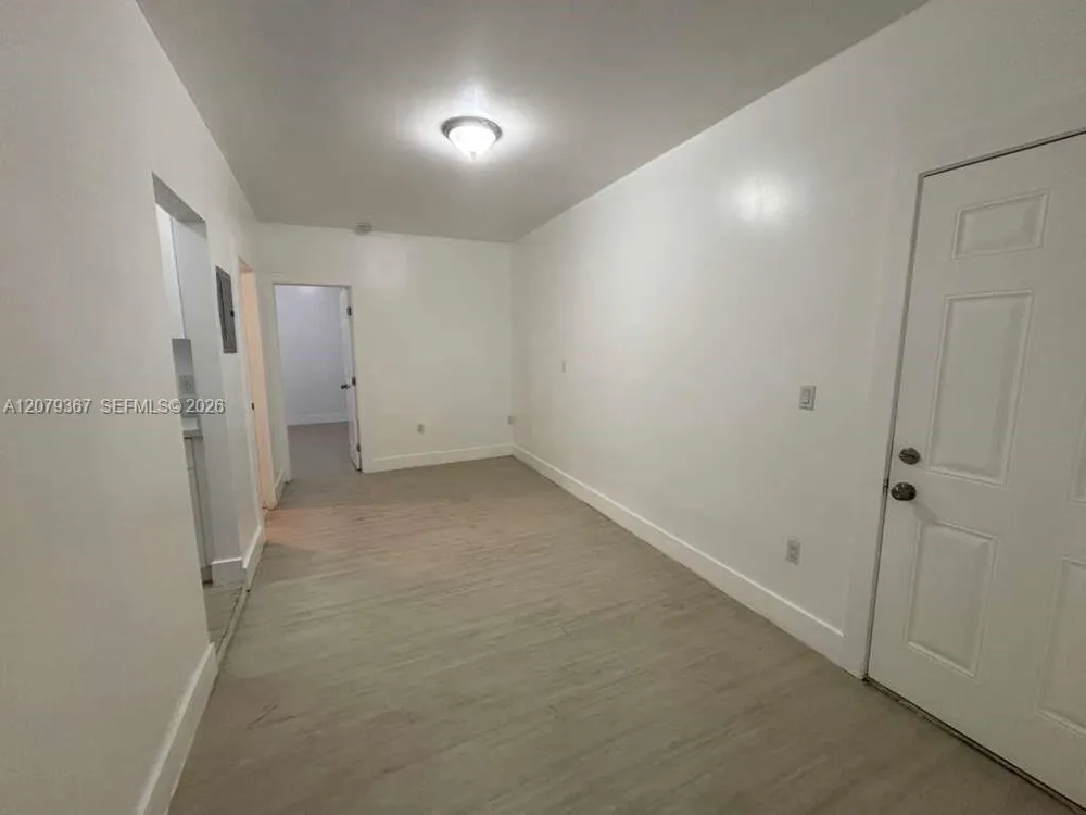 1051 NW 2nd St #8 Miami, FL 33128
