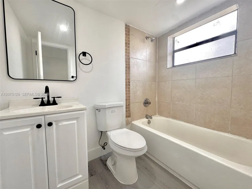 417 NW 2nd Ave #000 Hallandale Beach, FL 33009