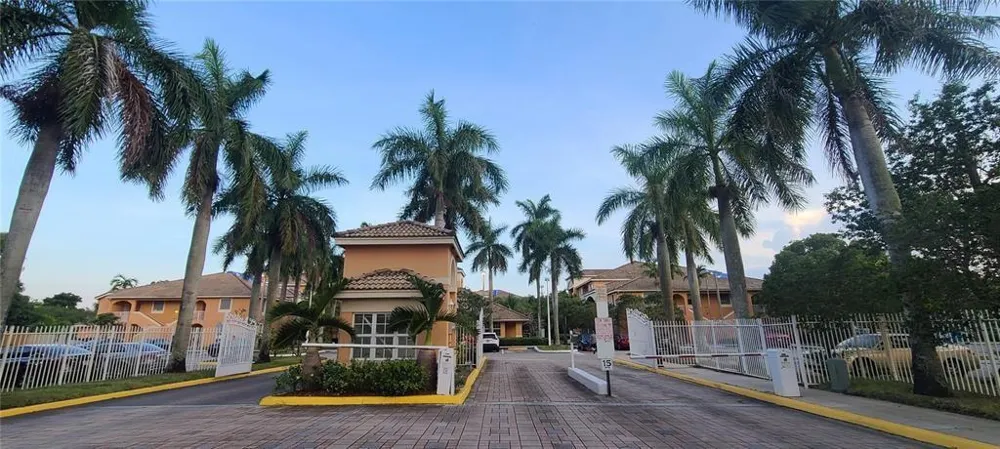 6900 SW 39TH STREET #311K Davie, FL 33314