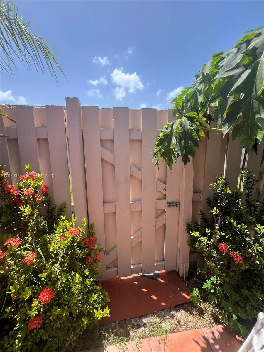 6028 SW 147th Pl Miami, FL 33193