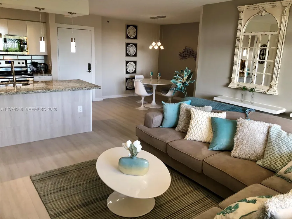 19999 E Country Club Dr #1405 Aventura, FL 33180