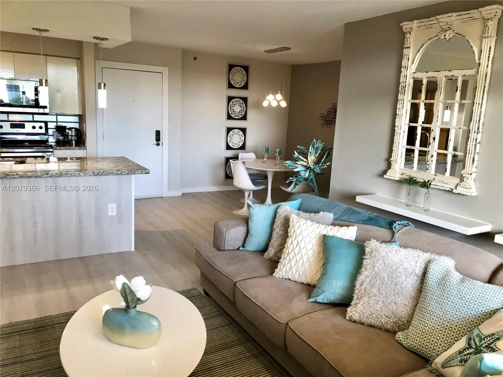 19999 E Country Club Dr #1405 Aventura, FL 33180