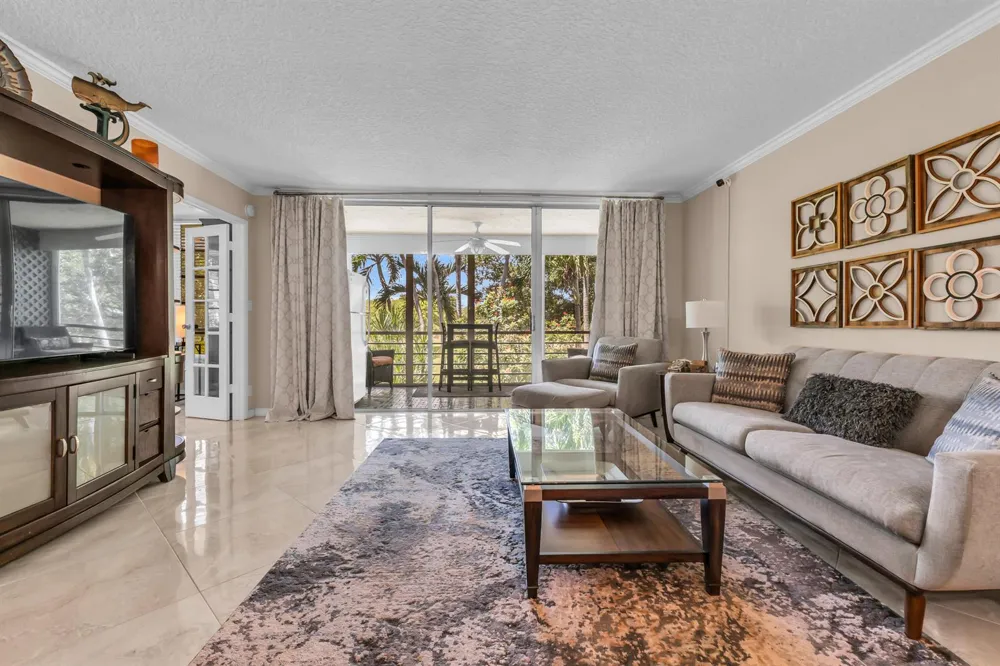 3201 COURSE LANE E #212 Pompano Beach, FL 33069