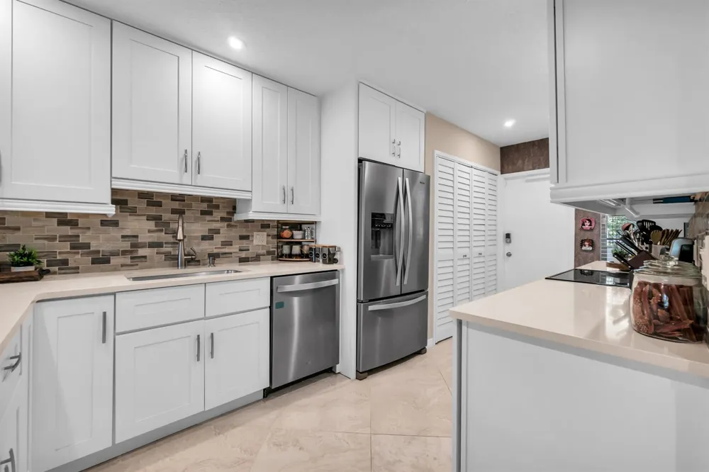 3201 COURSE LANE E #212 Pompano Beach, FL 33069