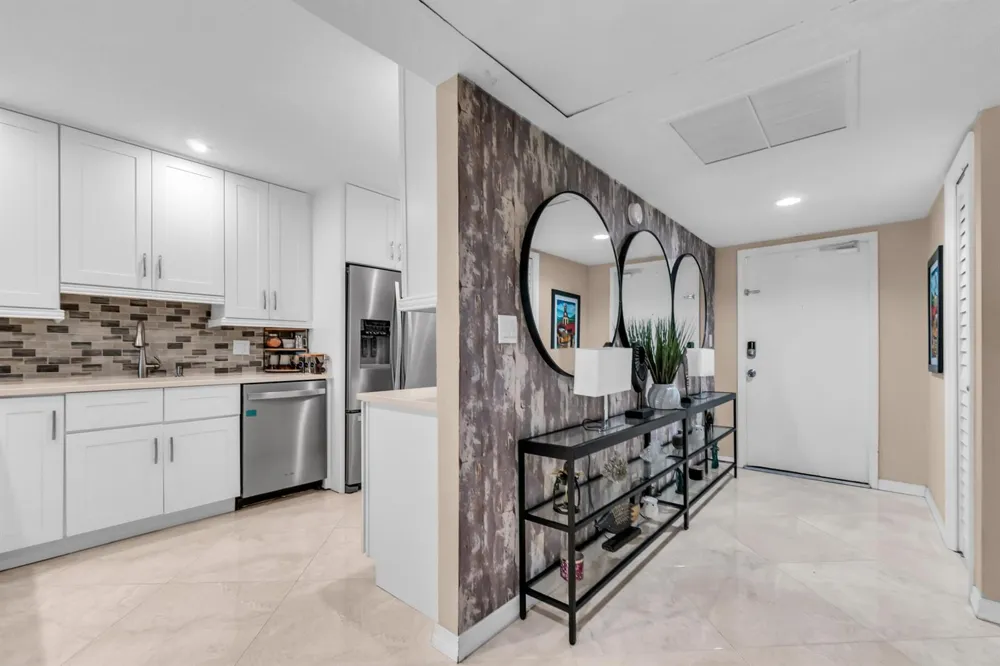 3201 COURSE LANE E #212 Pompano Beach, FL 33069
