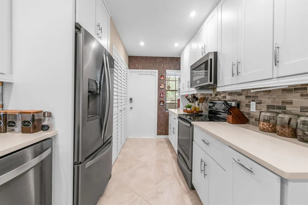3201 COURSE LANE E #212 Pompano Beach, FL 33069