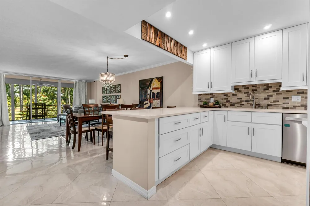 3201 COURSE LANE E #212 Pompano Beach, FL 33069
