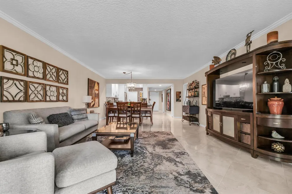3201 COURSE LANE E #212 Pompano Beach, FL 33069