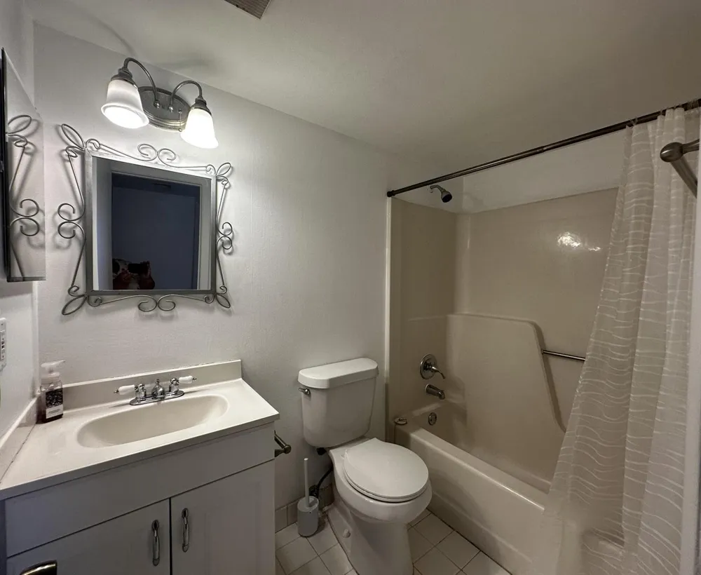 21904 Lake Forest Circle #106 Boca Raton, FL 33433