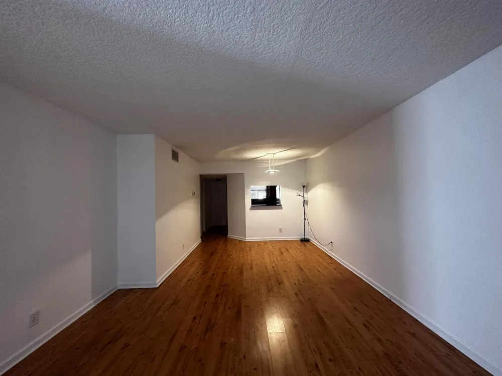 21904 Lake Forest Circle #106 Boca Raton, FL 33433