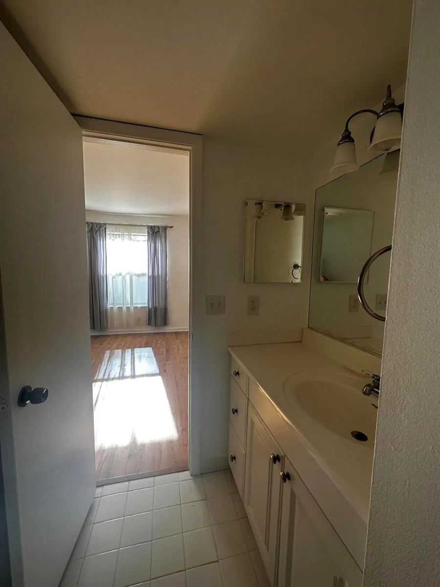 21904 Lake Forest Circle #106 Boca Raton, FL 33433