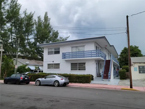 7725 Carlyle Ave #9