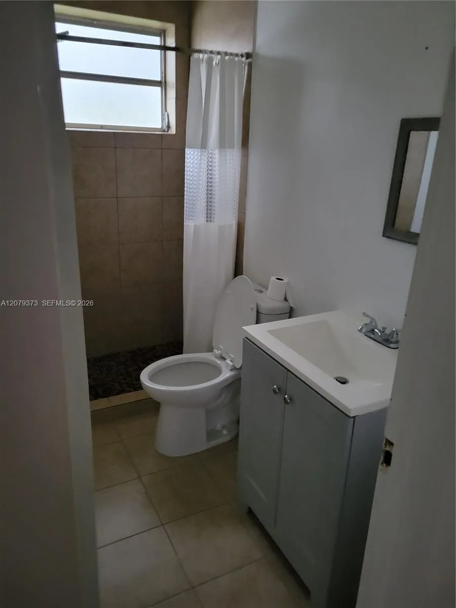 7725 Carlyle Ave #9 Miami Beach, FL 33141