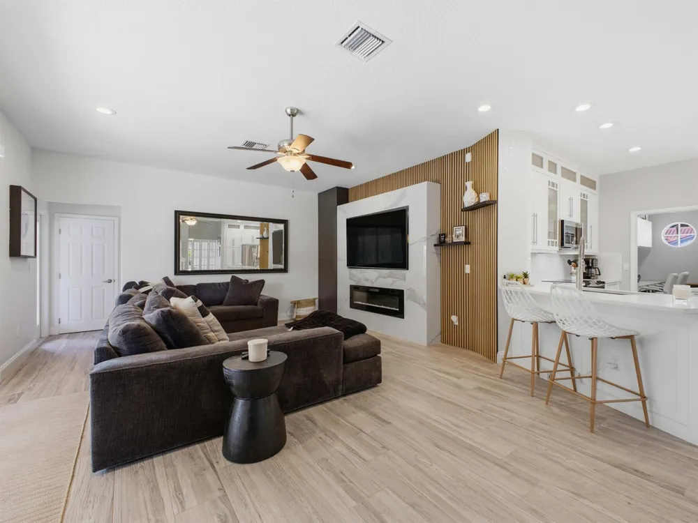 9340 Lake Serena Drive Boca Raton, FL 33496