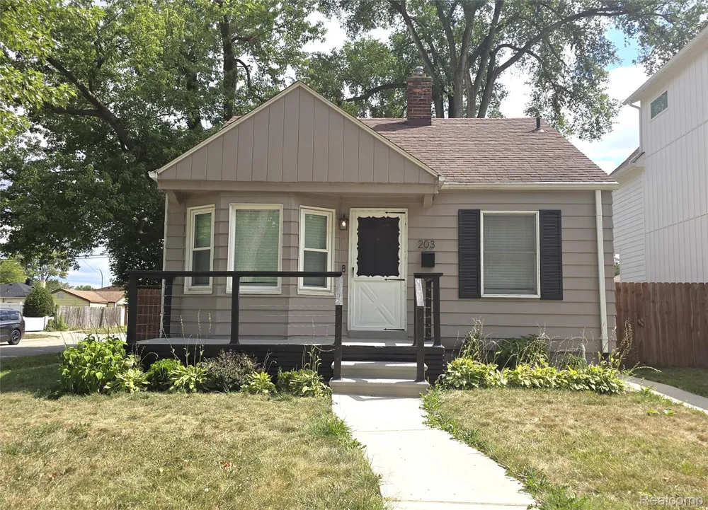 203 S Wilson Avenue Royal Oak City, MI 48067