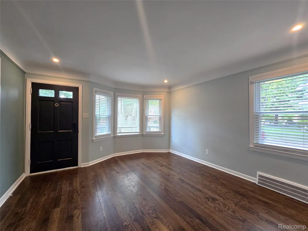 203 S Wilson Avenue Royal Oak City, MI 48067