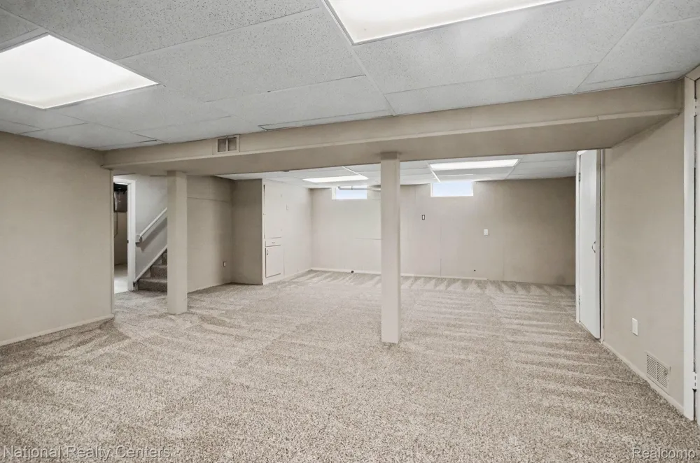241 S Manitou Avenue Clawson City, MI 48017