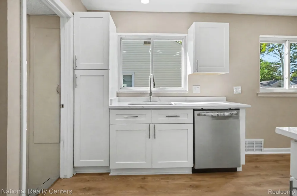 241 S Manitou Avenue Clawson City, MI 48017