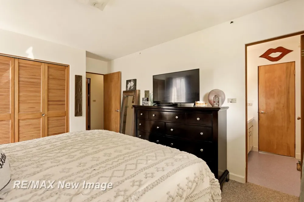 2720 Warwick Street Saginaw City, MI 48602
