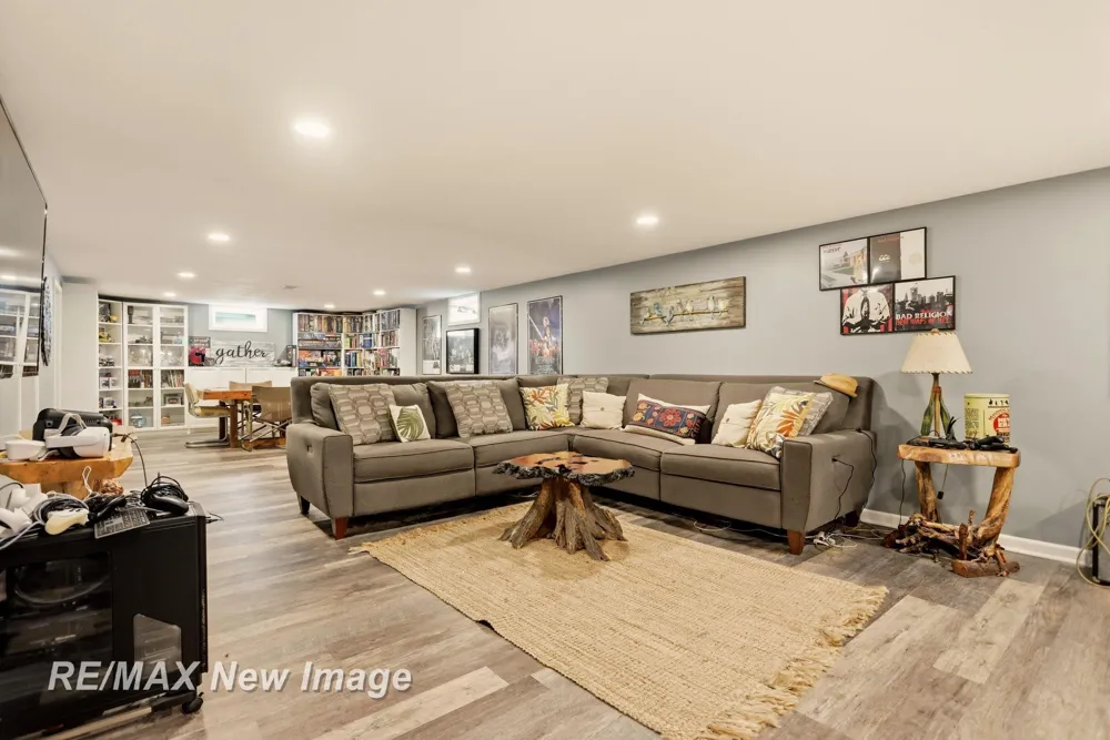 2720 Warwick Street Saginaw City, MI 48602