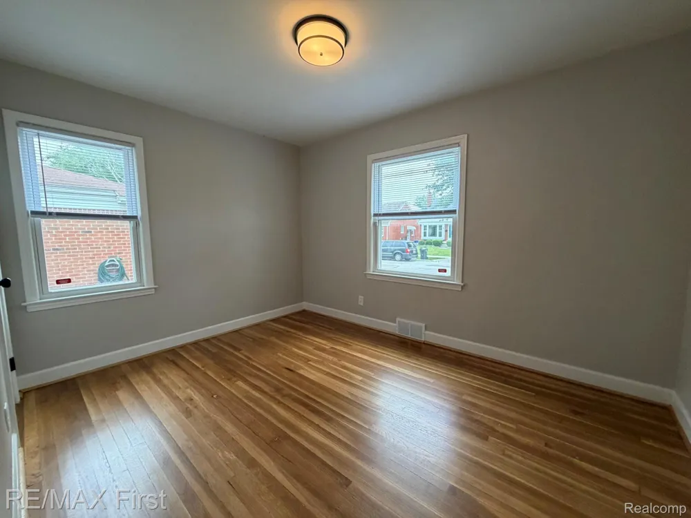 22921 Gaukler Street St Clair Shores City, MI 48080