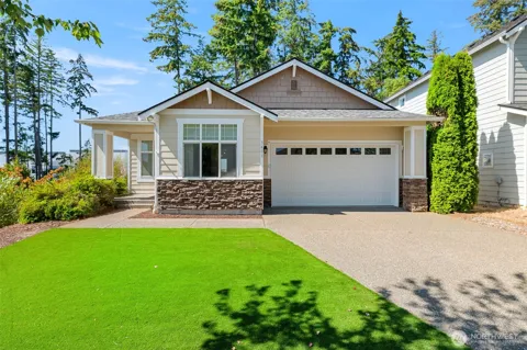 3401 Lanyard Drive NE