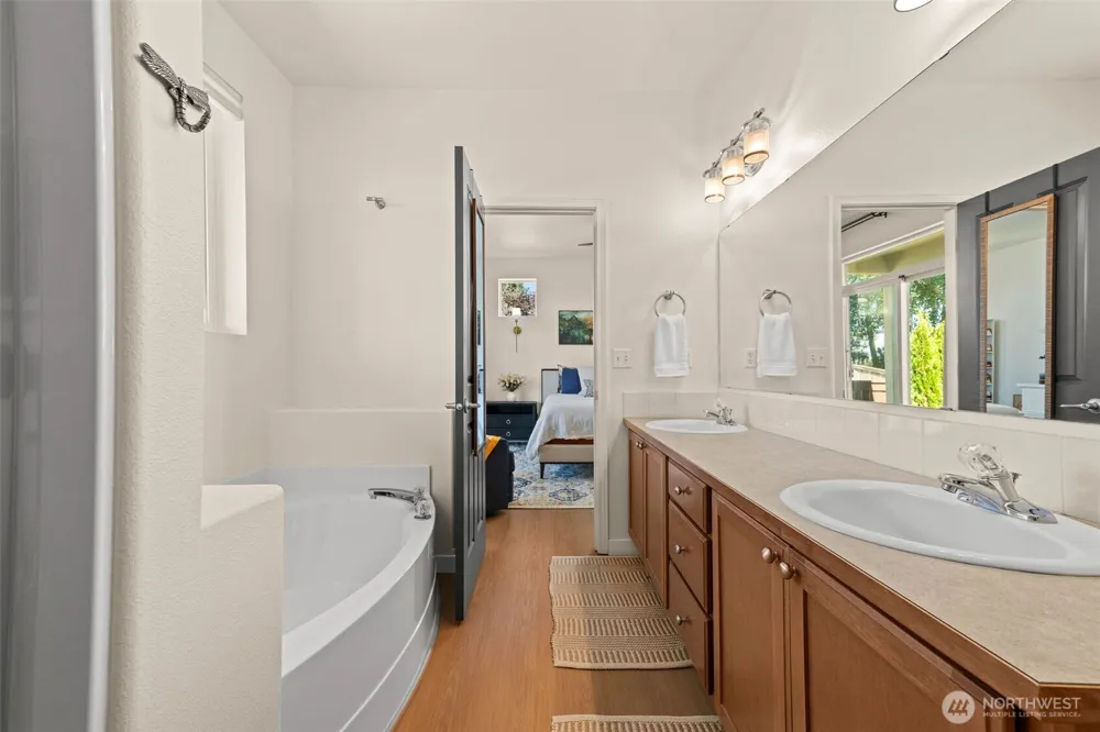 3401 Lanyard Drive NE Lacey, WA 98516