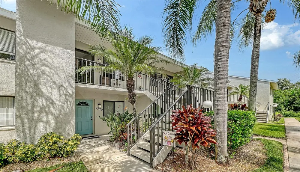 7584 EAGLE CREEK DRIVE #7584 Sarasota, FL 34243