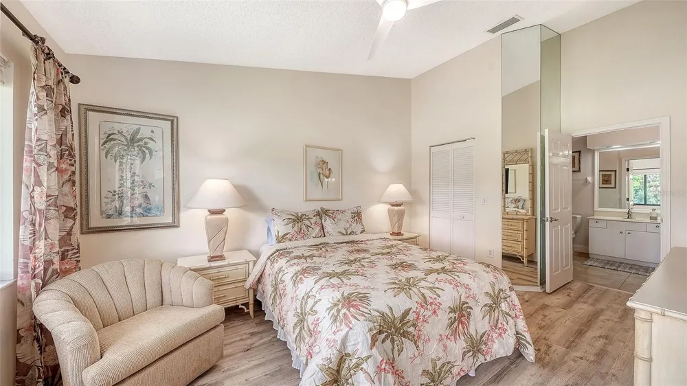 7584 EAGLE CREEK DRIVE #7584 Sarasota, FL 34243