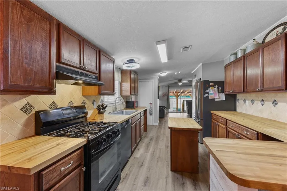 4480 Fort Simmons Avenue Labelle, FL 33935