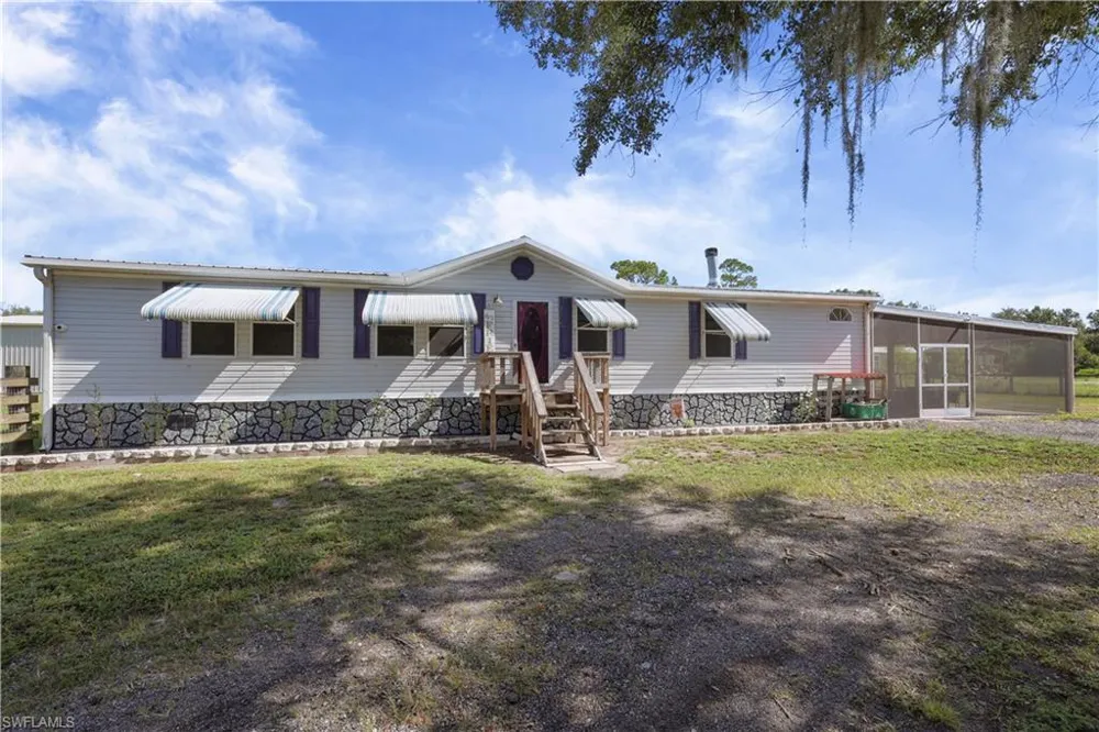 4480 Fort Simmons Avenue Labelle, FL 33935