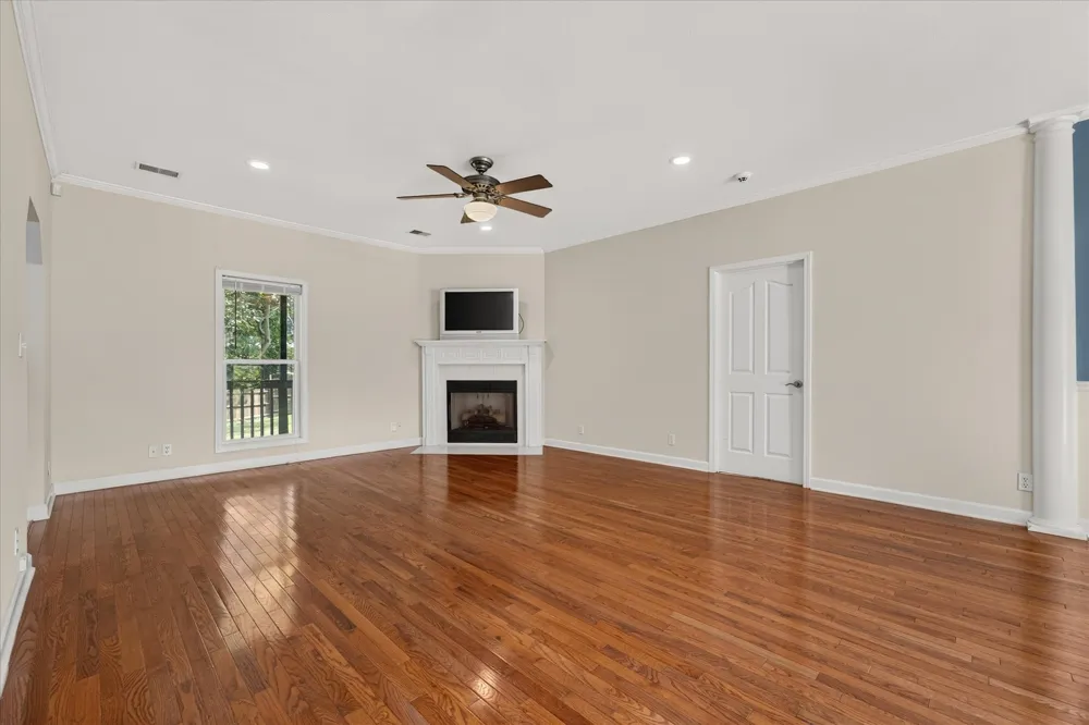 204 Cheshire Rd Clarksville, TN 37043
