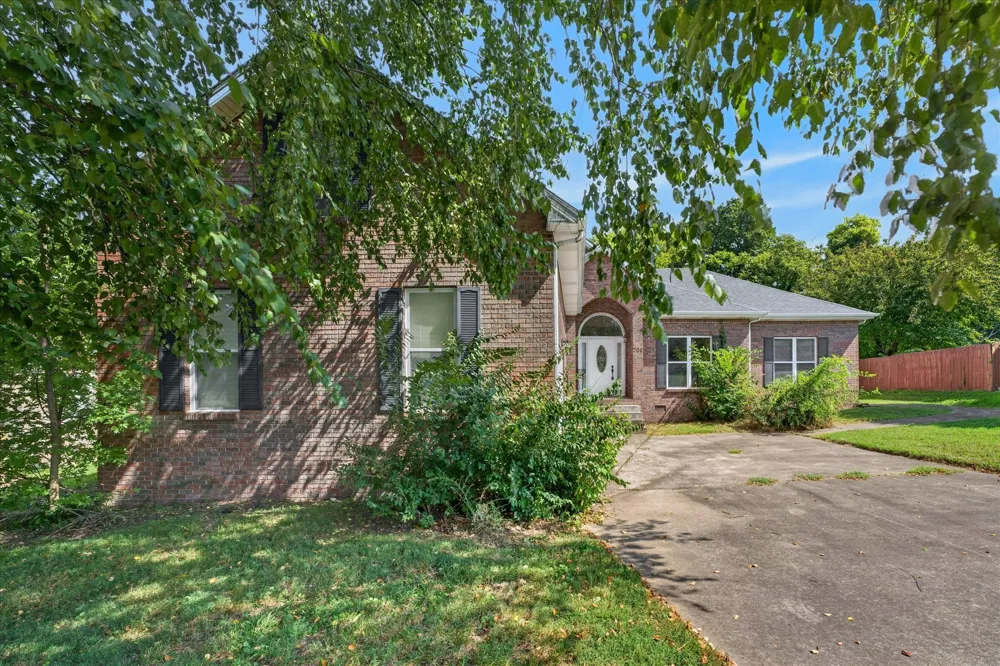 204 Cheshire Rd Clarksville, TN 37043