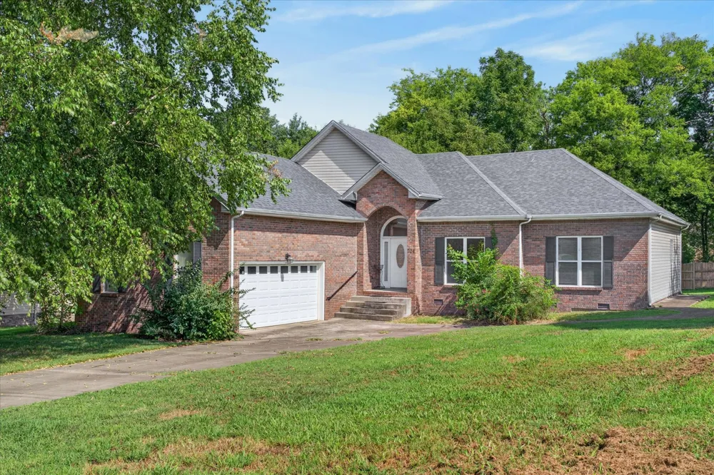 204 Cheshire Rd Clarksville, TN 37043