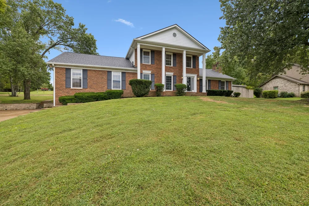 1005 Vista Cir Franklin, TN 37067