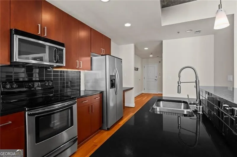 44 Peachtree PL NW Atlanta, GA 30309