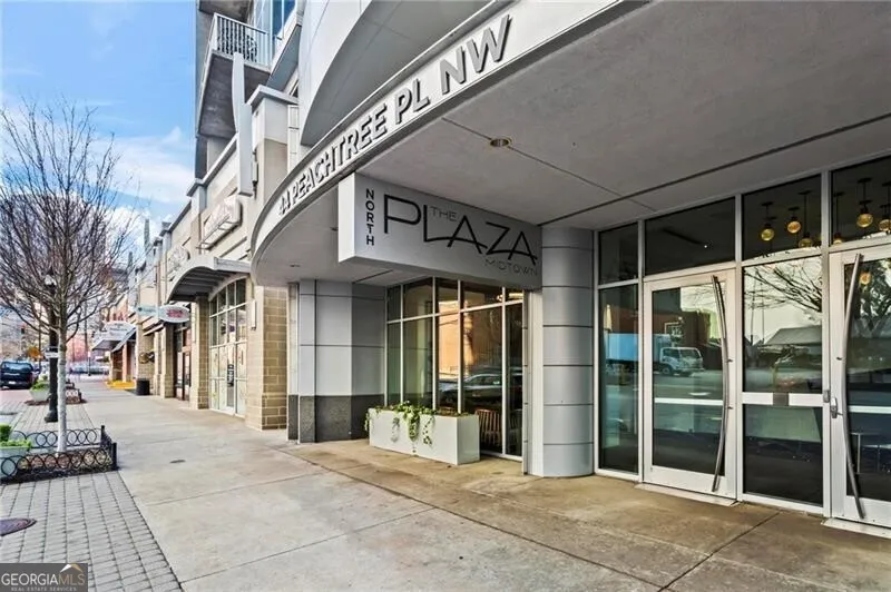 44 Peachtree PL NW Atlanta, GA 30309