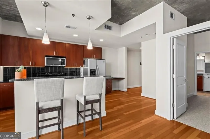 44 Peachtree PL NW Atlanta, GA 30309