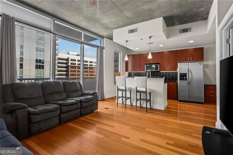 44 Peachtree PL NW Atlanta, GA 30309