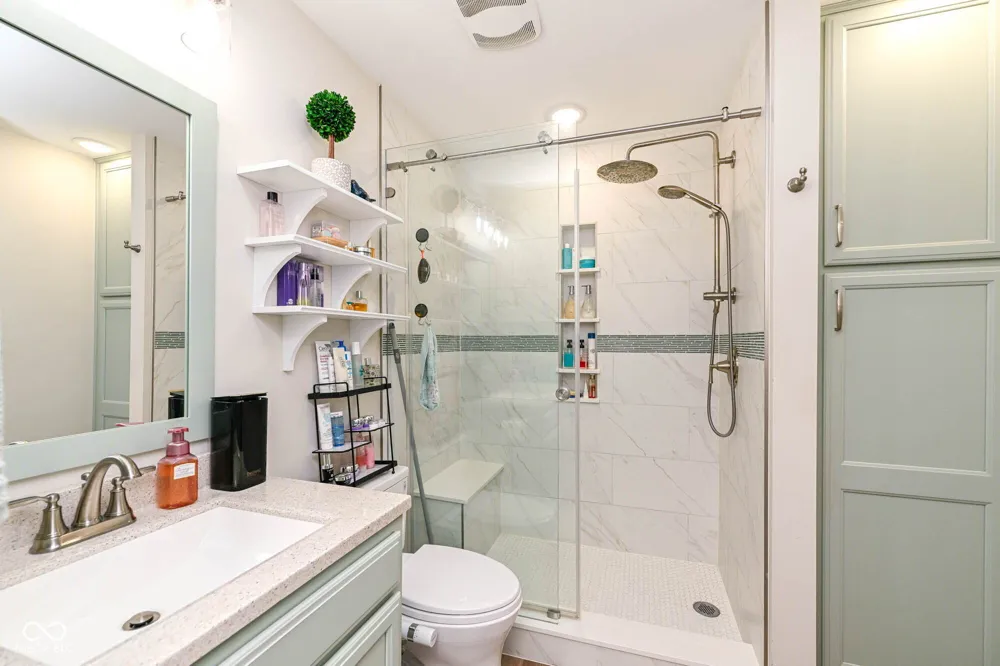8360 Quillen Drive Avon, IN 46123