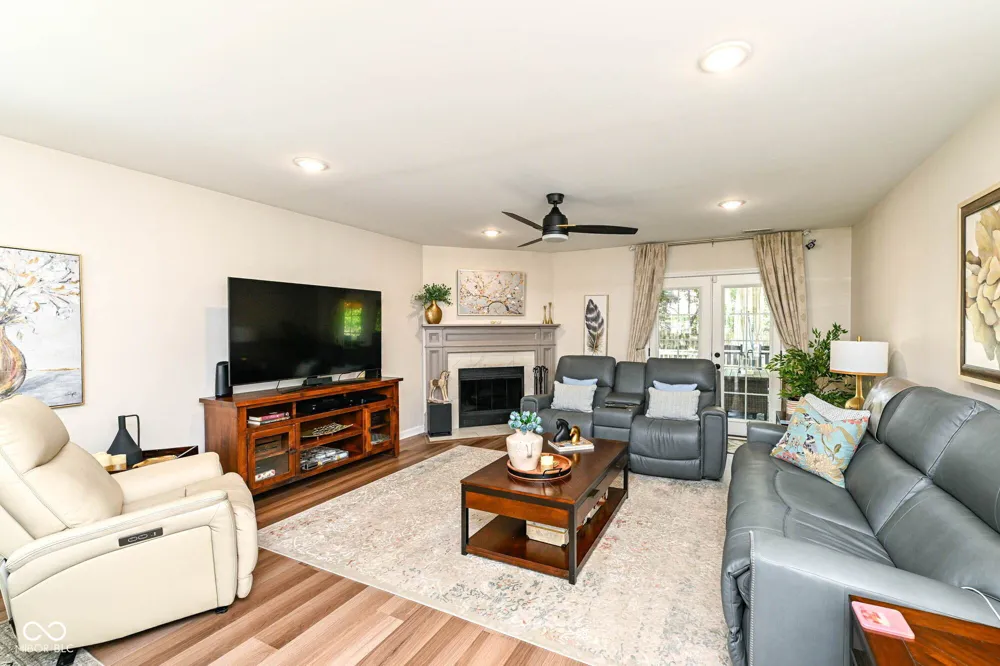 8360 Quillen Drive Avon, IN 46123