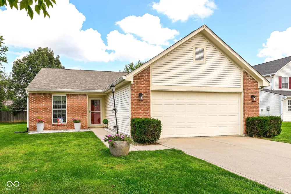 8360 Quillen Drive Avon, IN 46123
