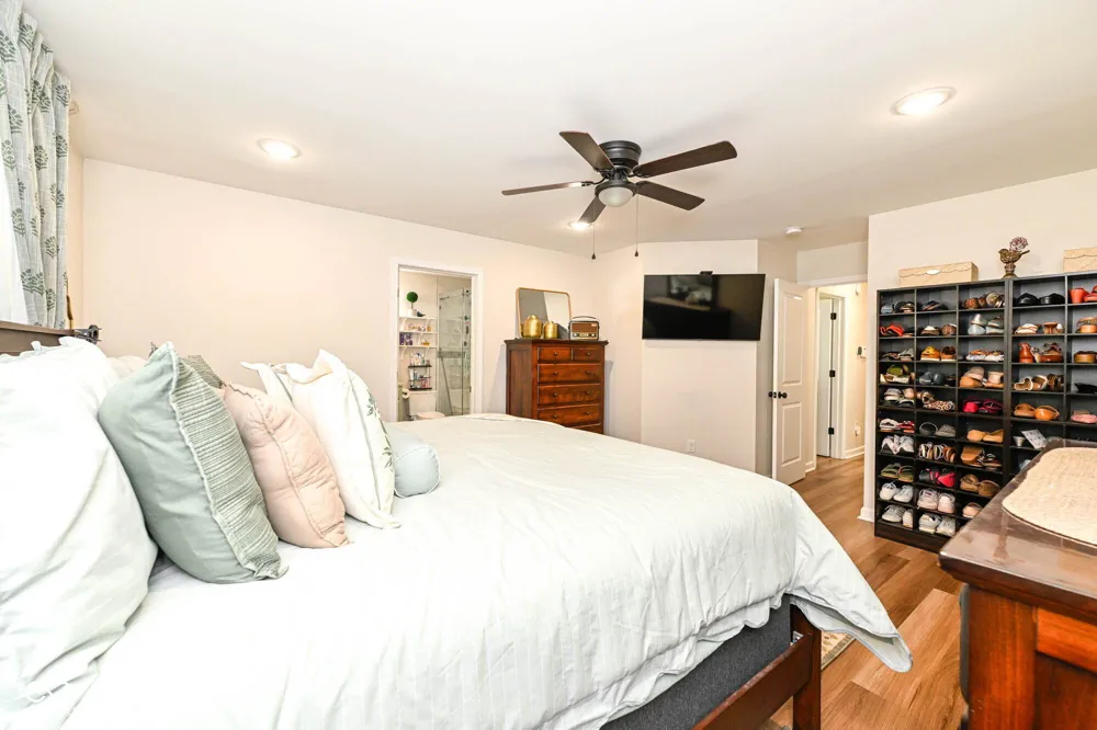 8360 Quillen Drive Avon, IN 46123