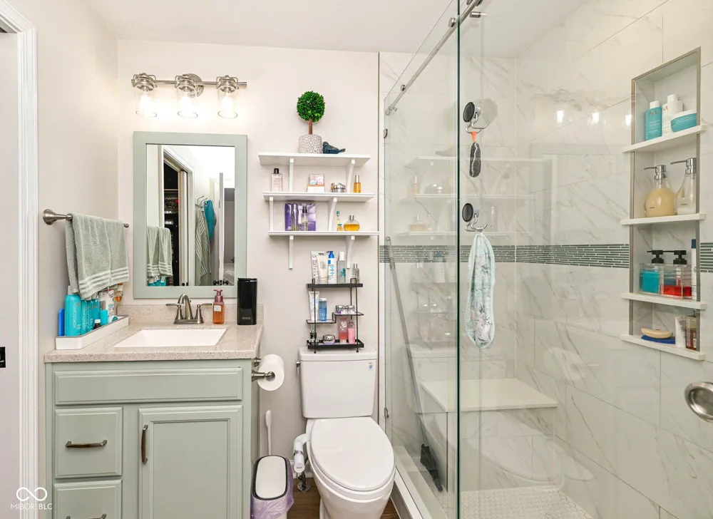 8360 Quillen Drive Avon, IN 46123