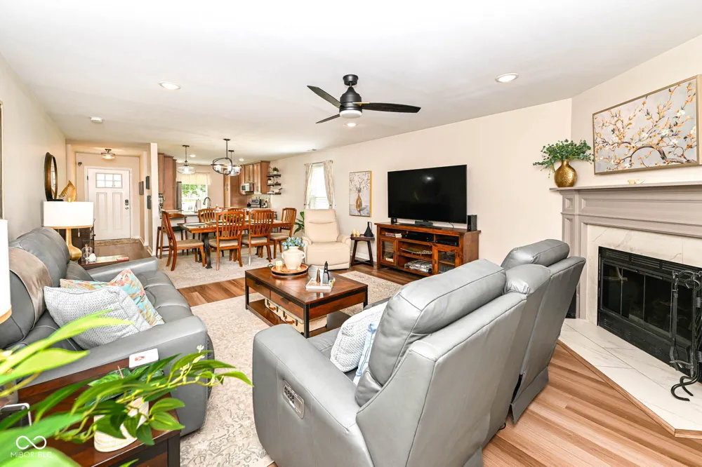 8360 Quillen Drive Avon, IN 46123