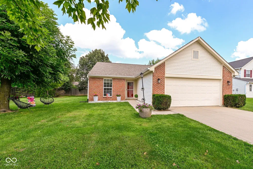 8360 Quillen Drive Avon, IN 46123