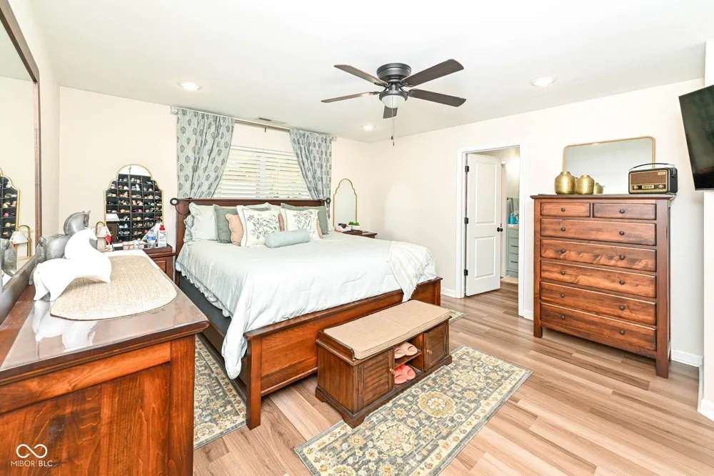 8360 Quillen Drive Avon, IN 46123