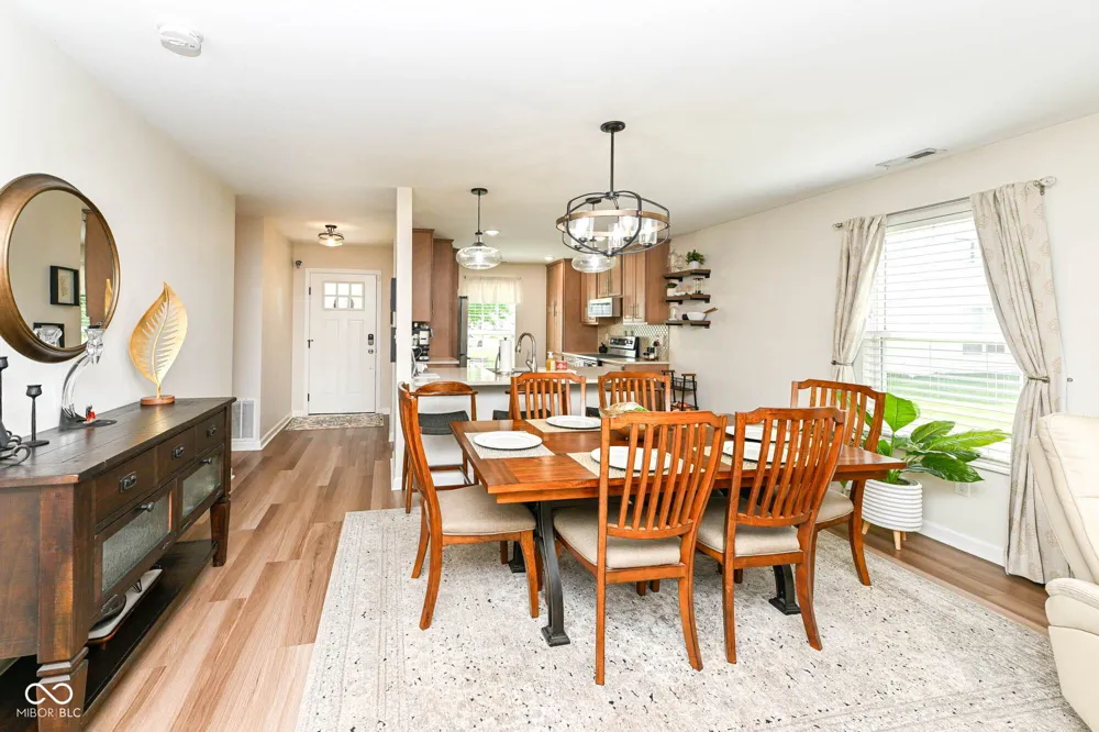 8360 Quillen Drive Avon, IN 46123